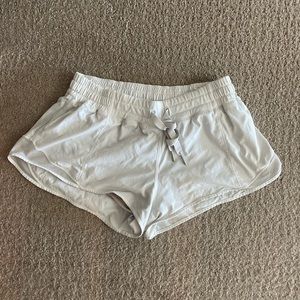 Lululemon Hotty Hot Low-Rise Lined 2.5” In-Seam